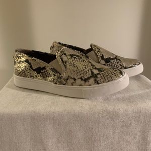Steve Madden slip ons in neutral snakeskin